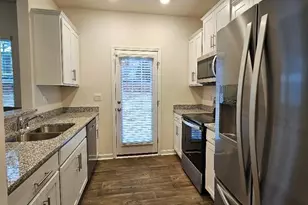 8017 Murray Br Dr, Charlotte, NC 28216 - Photo 5