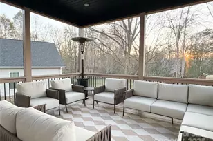 2057 13th St NE, Hickory, NC 28601 - Photo 17