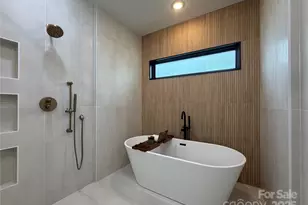 2057 13th St NE, Hickory, NC 28601 - Photo 23