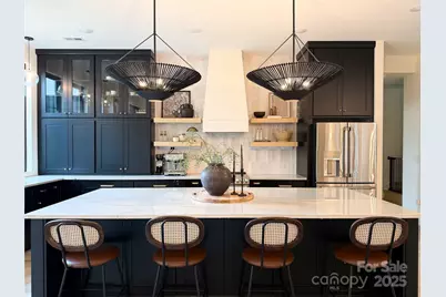 2057 13th Street NE, Hickory, NC 28601 - Photo 9