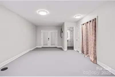 316 W 10th Street, Charlotte, NC 28202 - Photo 17