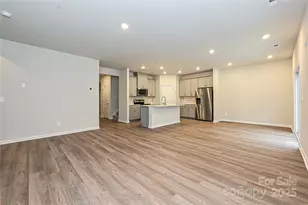 2101 Sunflower Cir, Newton, NC 28658 - Photo 5