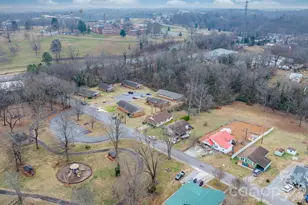 626 W Concord St, Morganton, NC 28655 - Photo 29