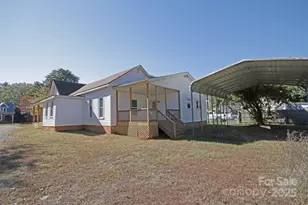 119 Marion St, Clover, SC 29710 - Photo 9