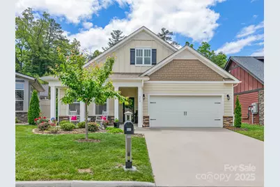 640 Summerfield Place, Flat Rock, NC 28731 - Photo 1