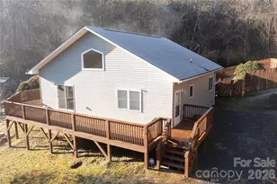 250 Duckett Cv Rd, Waynesville, NC 28786 - Photo 1