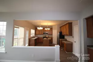 10824 Fountaingrove Dr, Charlotte, NC 28262 - Photo 11