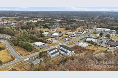 11003 Valkyrie Lane, Charlotte, NC 28214 - Photo 3