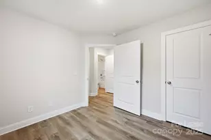 11003 Valkyrie Ln, Charlotte, NC 28214 - Photo 9