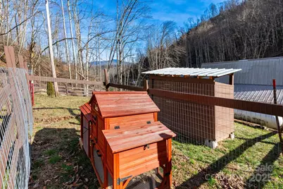 1010 & 1014 Melton Branch Road, Bakersville, NC 28705 - Photo 33