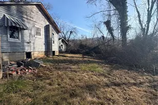 43 Lester Hollifield Rd, Marion, NC 28752 - Photo 5