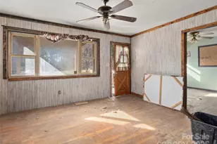 36 Lambert Ln, Canton, NC 28716 - Photo 5