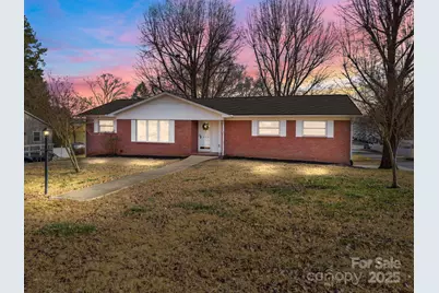 304 E 2nd Street, Oakboro, NC 28129 - Photo 1