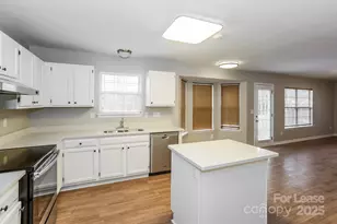 3030 Edmonton Pl, Charlotte, NC 28269 - Photo 5