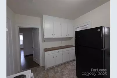 2409 Commonwealth Avenue, Charlotte, NC 28205 - Photo 9