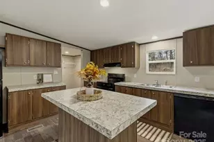 3160 Mariposa Ln, Morganton, NC 28655 - Photo 9