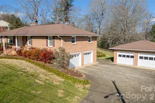 207 Woodlawn Dr, Morganton, NC 28655 - Photo 3