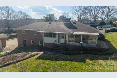 207 Woodlawn Drive, Morganton, NC 28655 - Photo 5