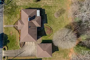 207 Woodlawn Dr, Morganton, NC 28655 - Photo 9