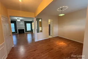 11749 Harsworth Ln, Charlotte, NC 28277 - Photo 3