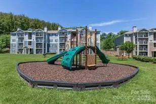 700 Vista Lake Dr, Candler, NC 28715 - Photo 15