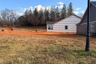 829A Wynnshire Dr, Hickory, NC 28601 - Photo 5