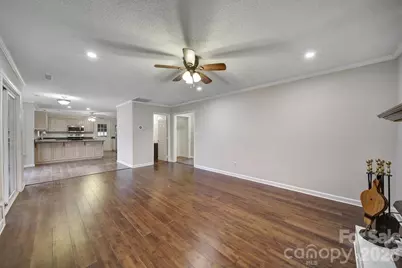 5026 Spicebush Court, Charlotte, NC 28215 - Photo 11