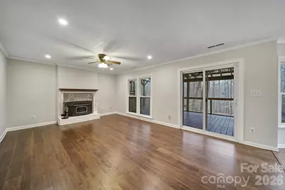 5026 Spicebush Court, Charlotte, NC 28215 - Photo 9