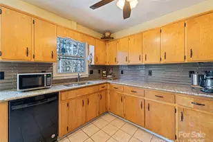 140 Oakdale Rd, Waynesville, NC 28786 - Photo 15