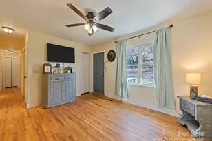 140 Oakdale Rd, Waynesville, NC 28786 - Photo 9