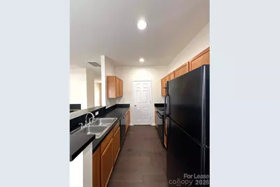 3038 Uxbridge Woods Court, Charlotte, NC 28205 - Photo 7