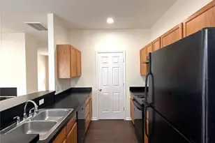 3038 Uxbridge Woods Ct, Charlotte, NC 28205 - Photo 7