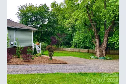 23 Maxwell Road, Asheville, NC 28805 - Photo 3