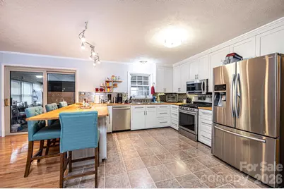 802 Woodbine Place NE, Lenoir, NC 28645 - Photo 15