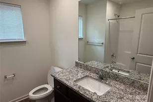 2525 Oakdale Rd, Charlotte, NC 28216 - Photo 9