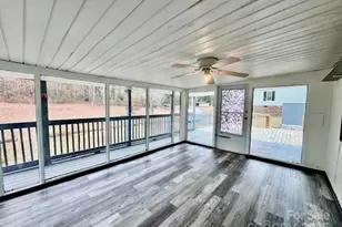 350 39th St Pl SW, Hickory, NC 28602 - Photo 5