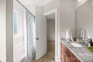 1728 Burgin St, Charlotte, NC 28205 - Photo 31