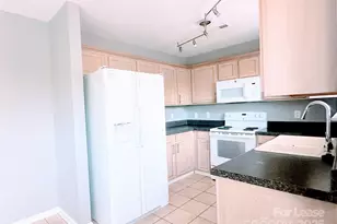 8415 Alicia Brittany Ln, Charlotte, NC 28212 - Photo 5