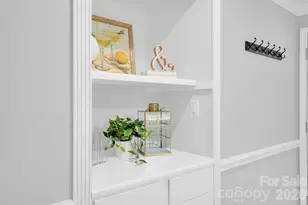 9715 Starwood Dr, Charlotte, NC 28215 - Photo 5