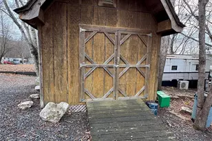 110 Sycamore St, New London, NC 28127 - Photo 17