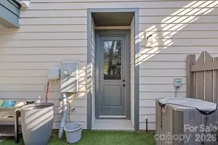 824 Madison Gln Ln, Charlotte, NC 28209 - Photo 45