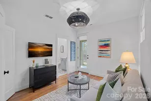 824 Madison Gln Ln, Charlotte, NC 28209 - Photo 7