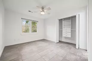 1041 Churchill Downs Ct, Charlotte, NC 28211 - Photo 9