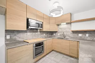 1041 Churchill Downs Ct, Charlotte, NC 28211 - Photo 15