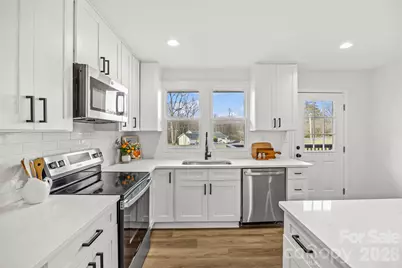 820 Dale Avenue, Charlotte, NC 28216 - Photo 17