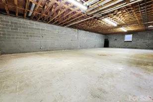 2919 Teton Dr, Newton, NC 28658 - Photo 9