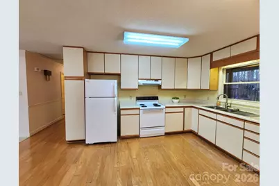 2919 Teton Drive, Newton, NC 28658 - Photo 13