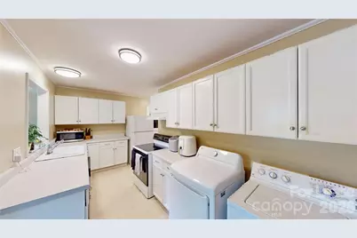 1136 E Woodlawn Road, Charlotte, NC 28209 - Photo 15