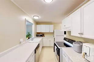 1136 E Woodlawn Rd, Charlotte, NC 28209 - Photo 13