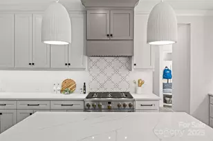 1607 Tippah Park Ct, Charlotte, NC 28205 - Photo 15